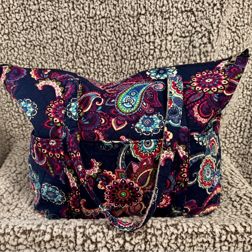 Floral Patterned Tote Bag - Picture 4 of 9